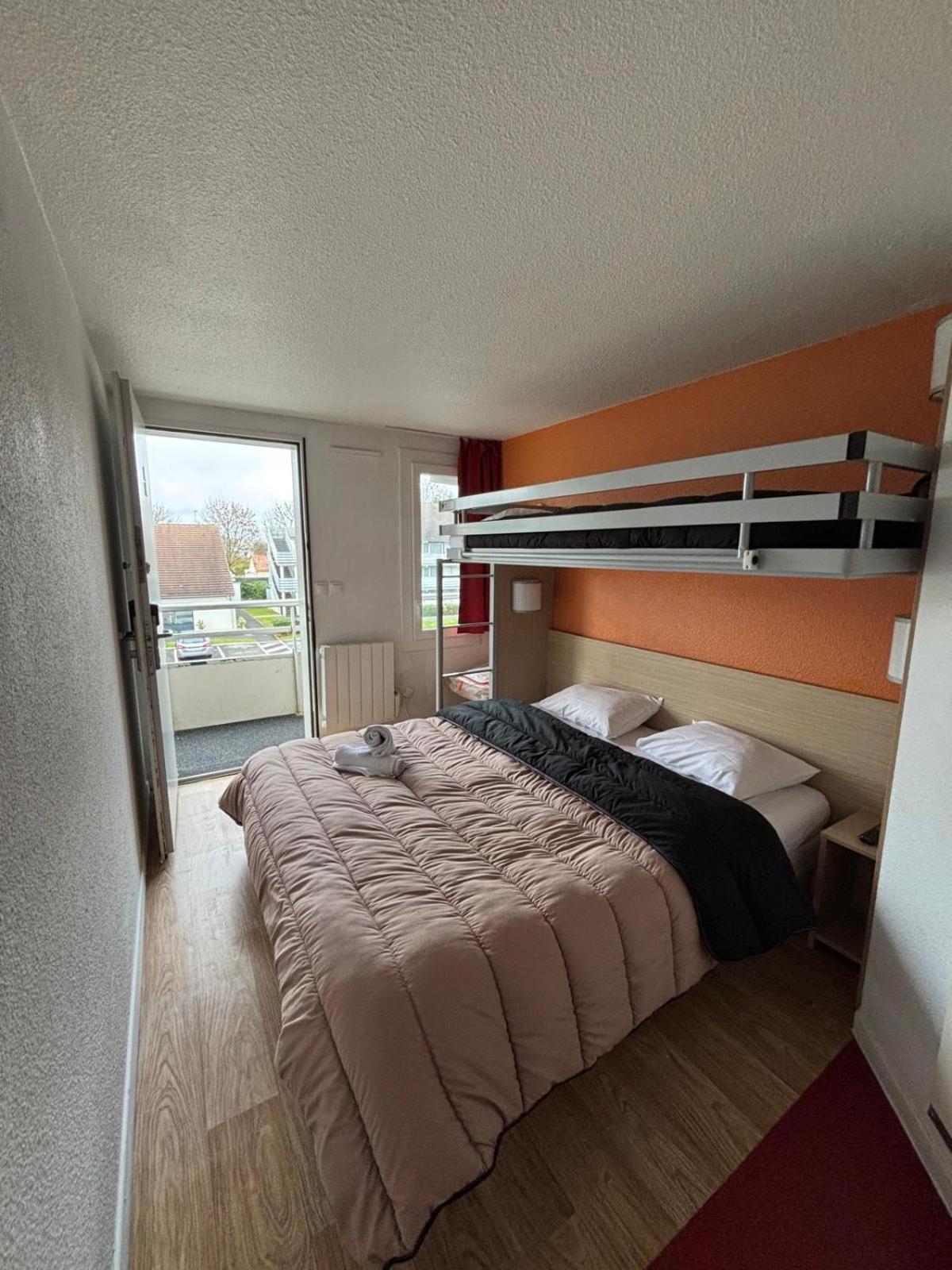 Classic Hotel - Fontenay-Trésigny Kültér fotó